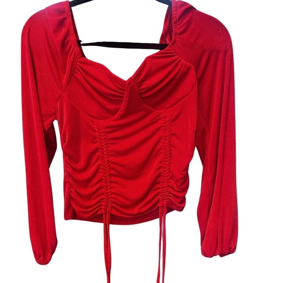 No Boundaries Juniors' Ruched Peasant Top - Picture 14 of 16